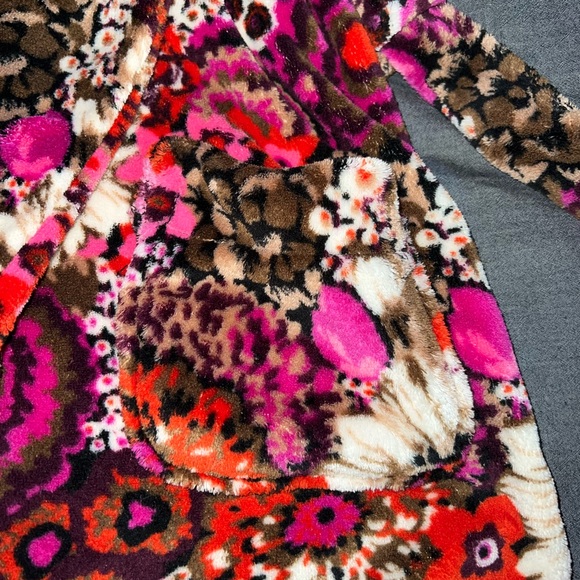 Vera Bradley Rosewood hooded fleece robe. Size L/XL. - Picture 4 of 5
